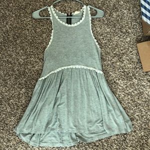 Gray tank top